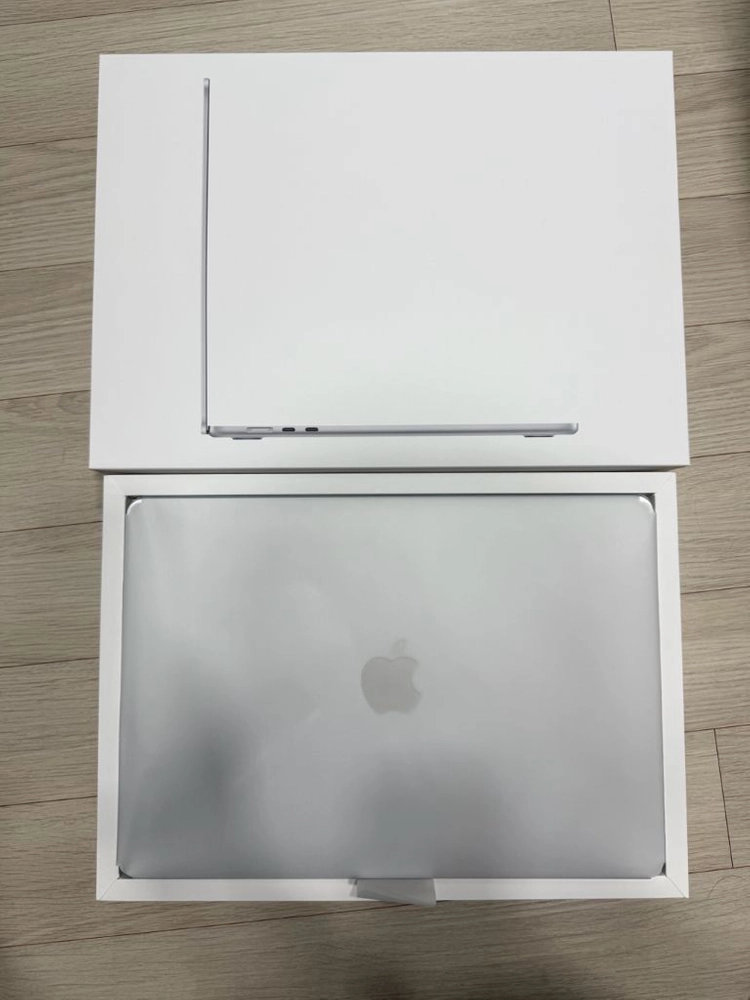 MacBook Air M5 15인치 실버 16GB / 512GB 이미지