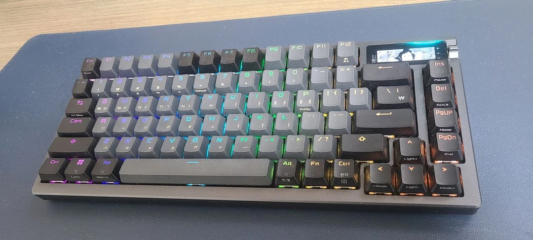 ASUS ROG AZOTH 갈축 이미지