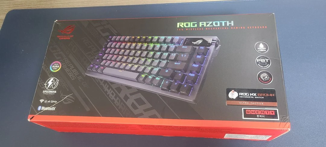 ASUS ROG AZOTH 갈축 이미지