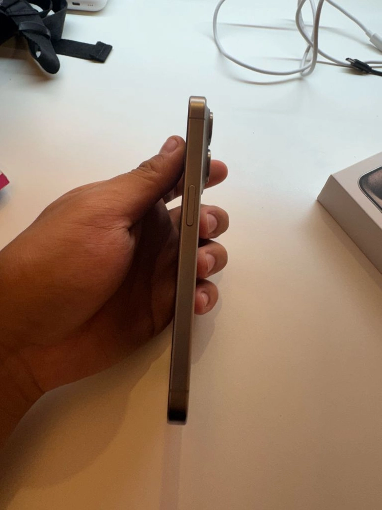 아이폰 15 pro 256gb 풀박스 네추럴 티타늄 이미지