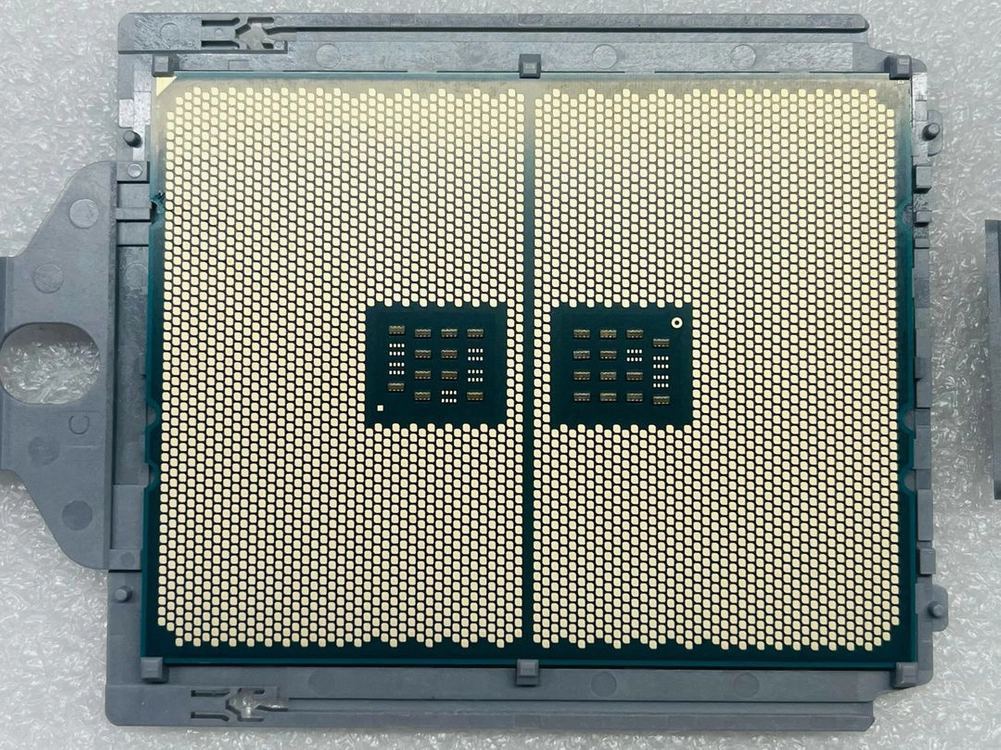 AMD. EPYC 7313 이미지