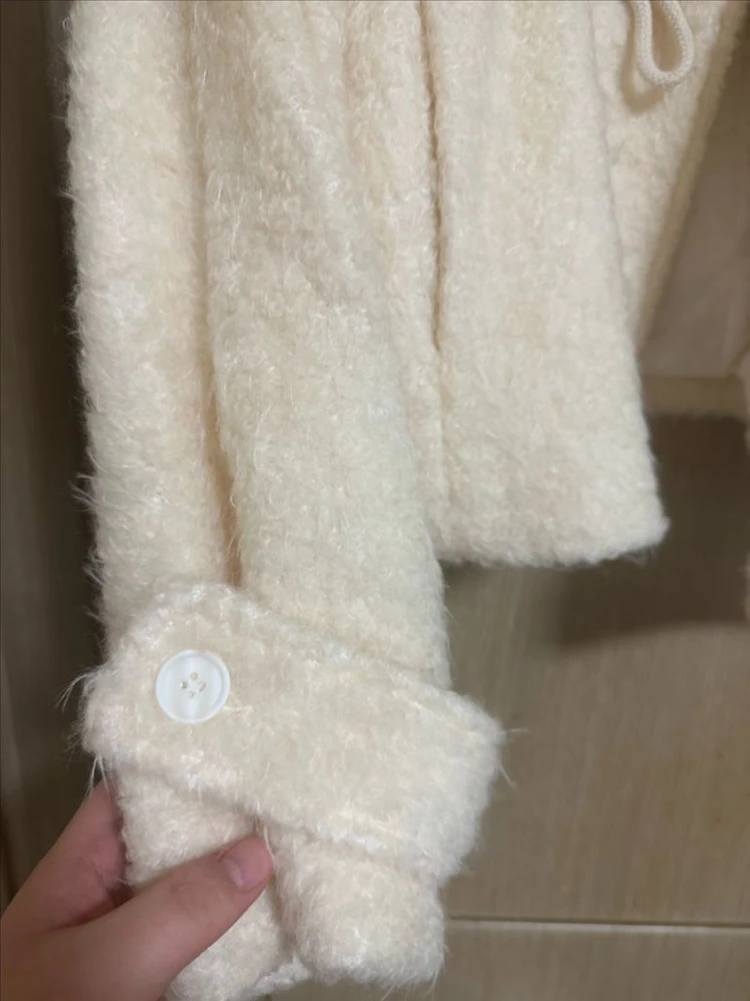 아이보리 더플 코트 이미지