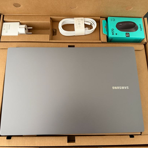 삼성 갤럭시북4, i5,16기가SSD SSD1테라 새제품