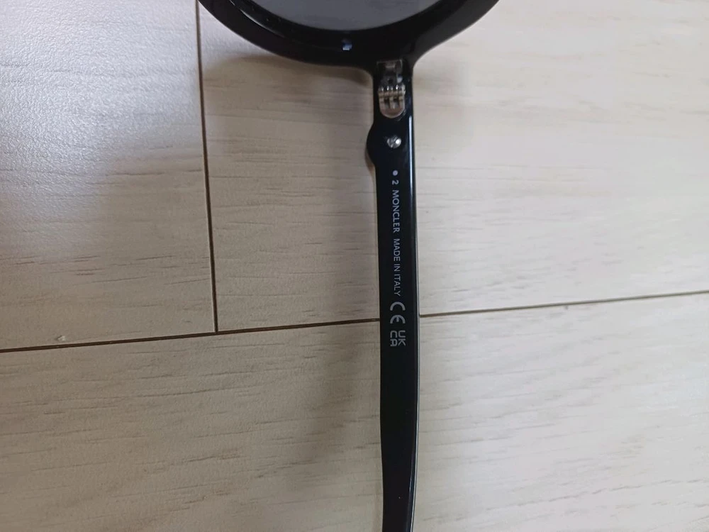 몽클레어 블랙 선글라스 이미지