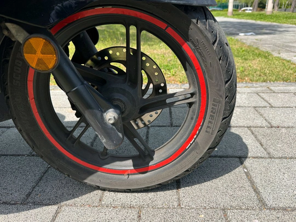 혼다 pcx125 16년 블랙유광컬러 판매합니다 이미지
