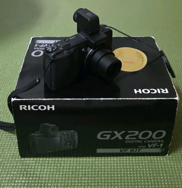 리코(RICOH) GX200 VF KIT 디지털 카메라 팝니다. - 안심되는 중고거래