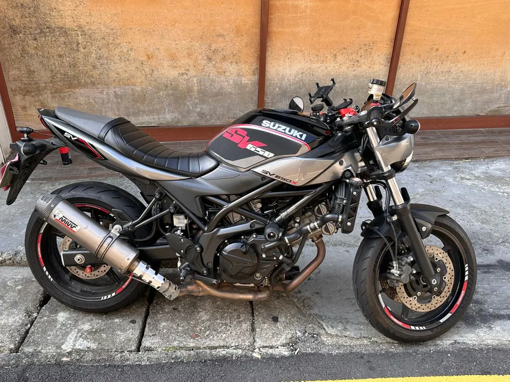 스즈키 18년식 sv650x - 안심되는 중고거래