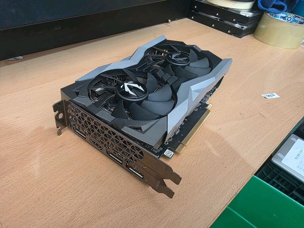 조텍 RTX 2060 SUPER 게이밍 그래픽카드 이미지