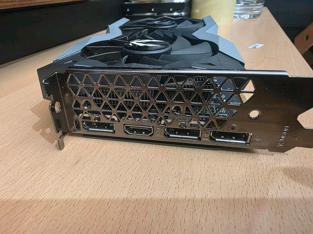조텍 RTX 2060 SUPER 게이밍 그래픽카드 이미지