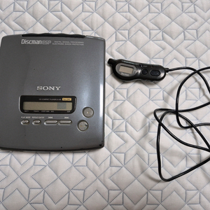 SONY D-515 GREY색상 작동품 판매합니다. 이미지