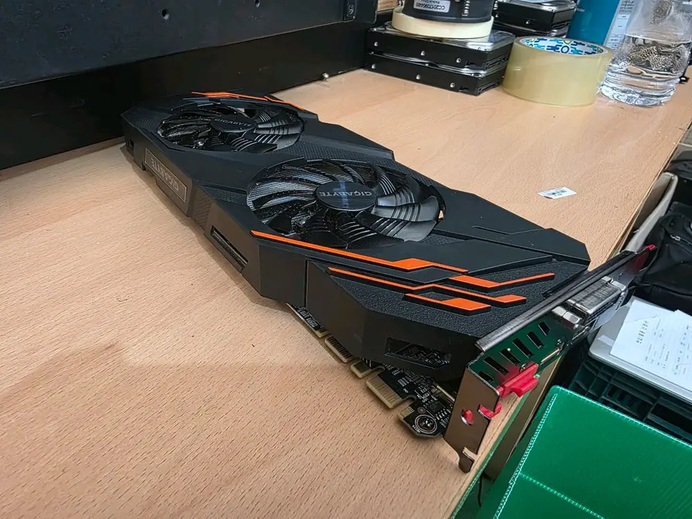 기가바이트 GTX 1070 Ti 8GB 그래픽카드 이미지