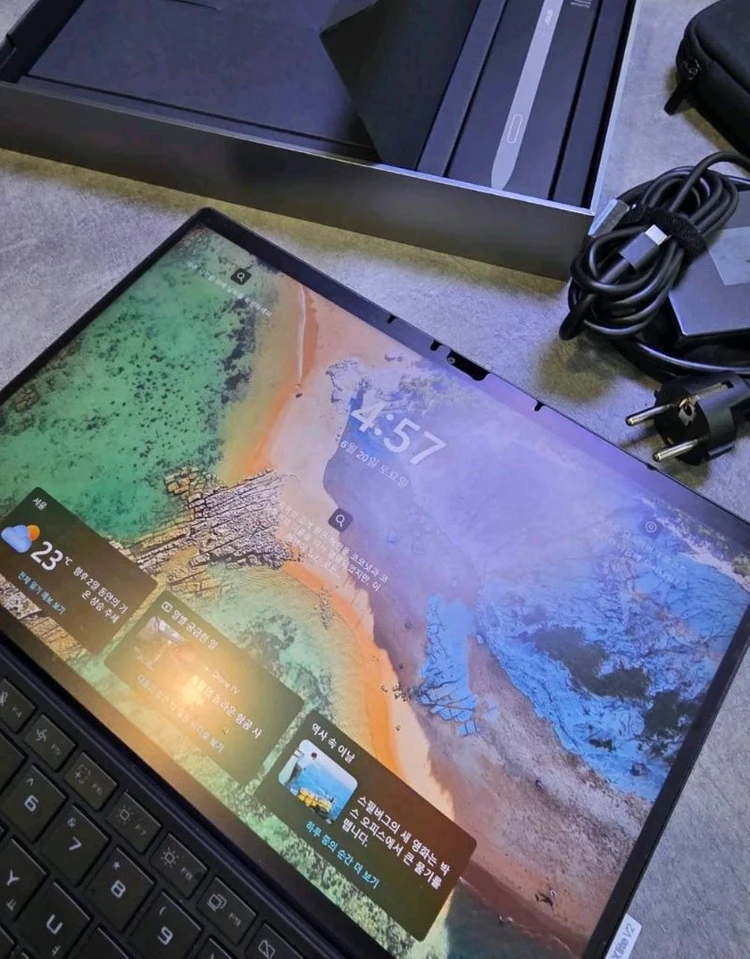 ASUS ROG Flow Z13 라이젠 AI Max+ 395 이미지