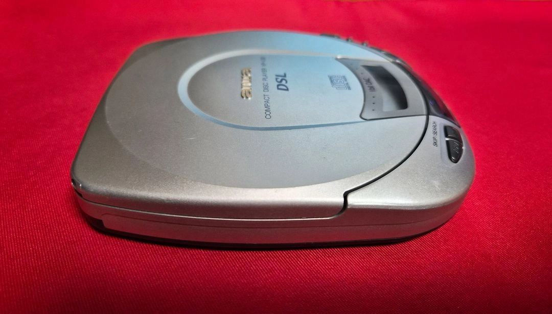 AIWA CDP XP-V30 깨끗한 정상작동품 이미지