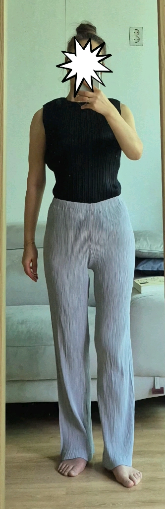 이세이미야케 플리츠플리즈ISSEYMIYAKE 해칭플리츠 팬츠+플리츠탑 이미지