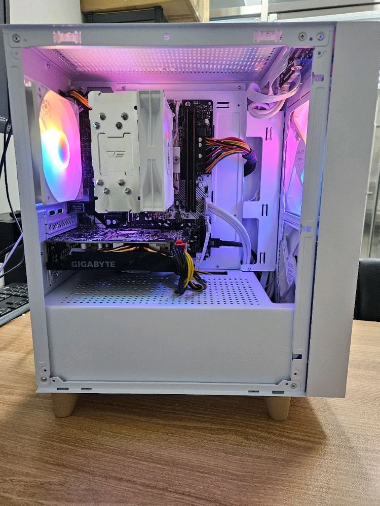 러아젠5 3600 RTX 2060 데스크탑 팝니다 이미지