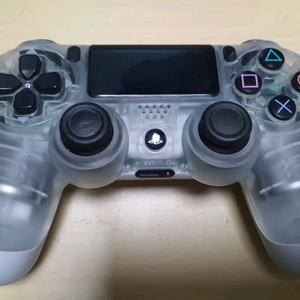 PS4 듀얼쇼크 4 이미지