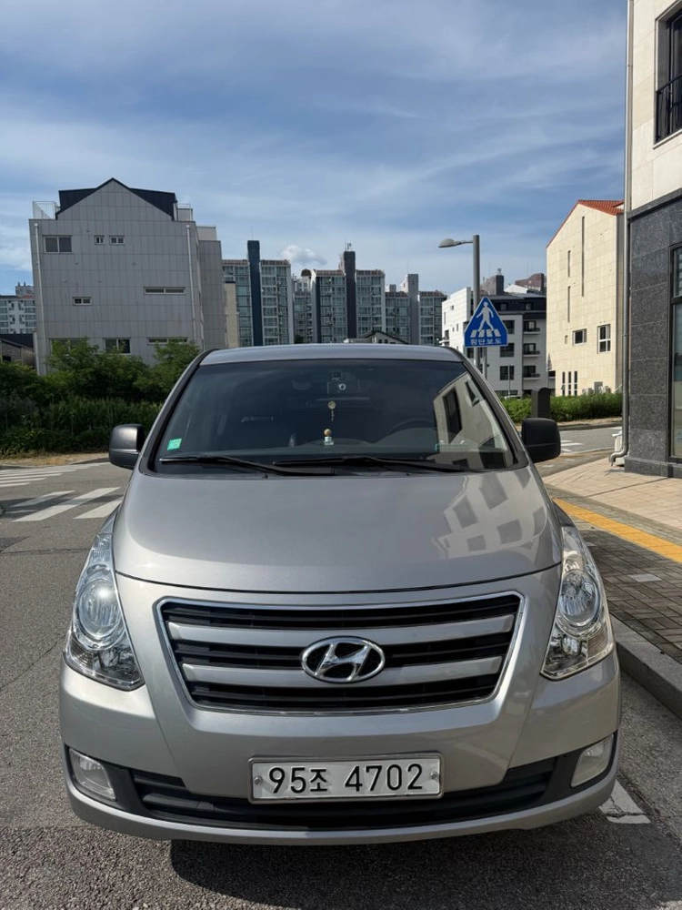 17년식 그랜드스타렉스 5밴 이미지