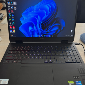 HP 오멘 16 RTX 5070 240hz 이미지