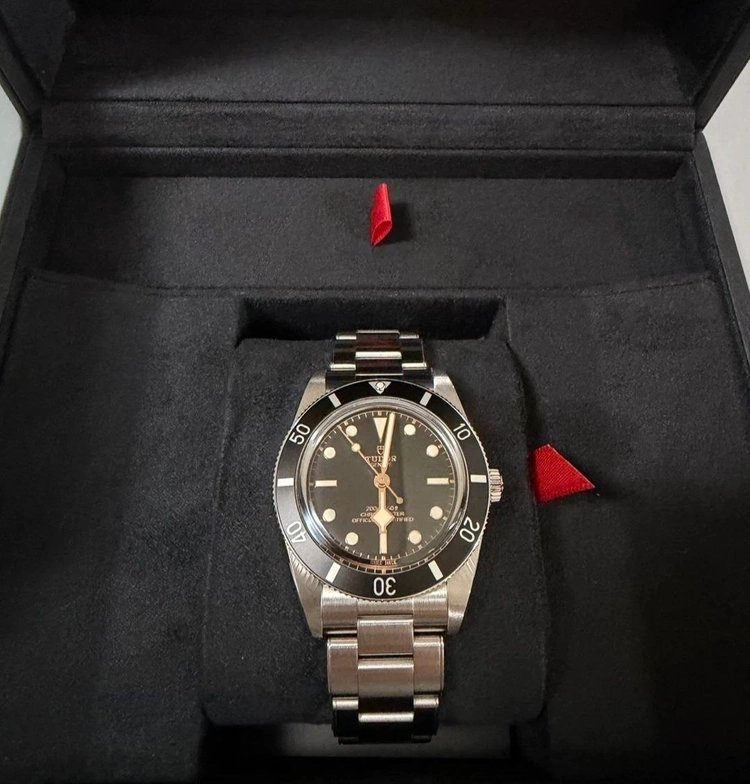 튜더 블랙베이 54 블랙 (37mm) 풀세트 이미지