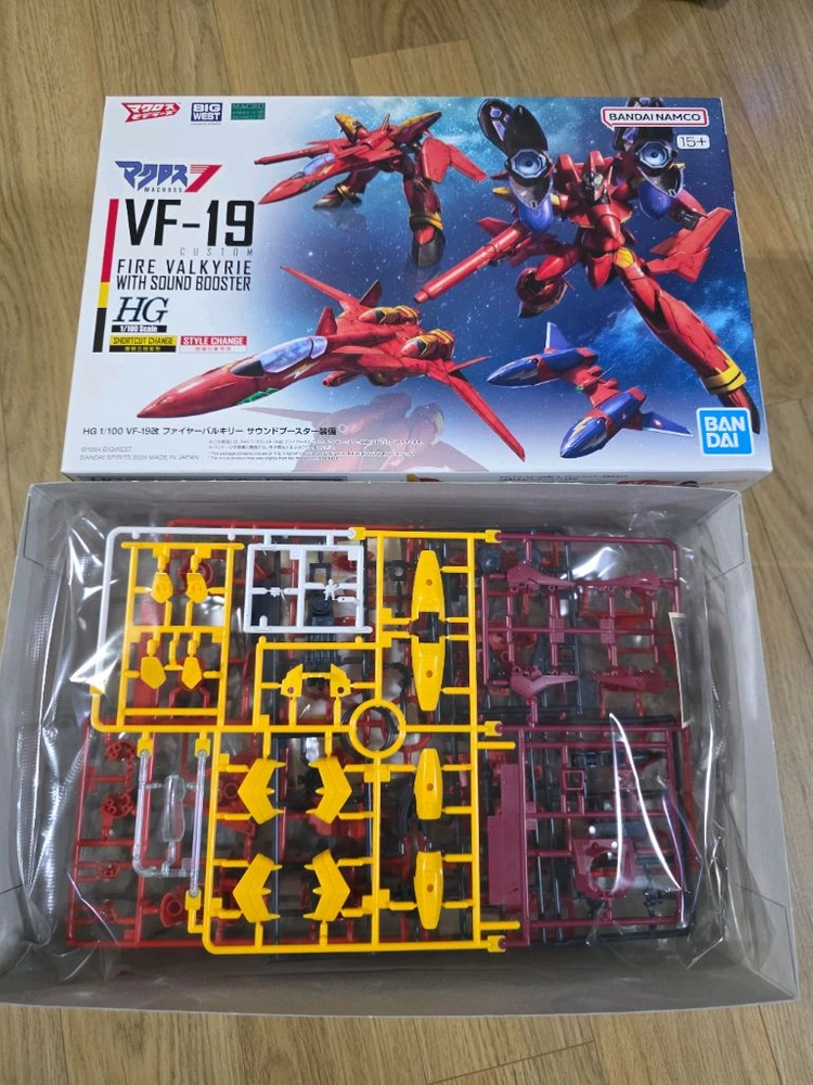 반다이 HG 마크로스 세븐 VF-19개 파이어 발키리 사운드 부스터 장비 사양 팝니다 이미지