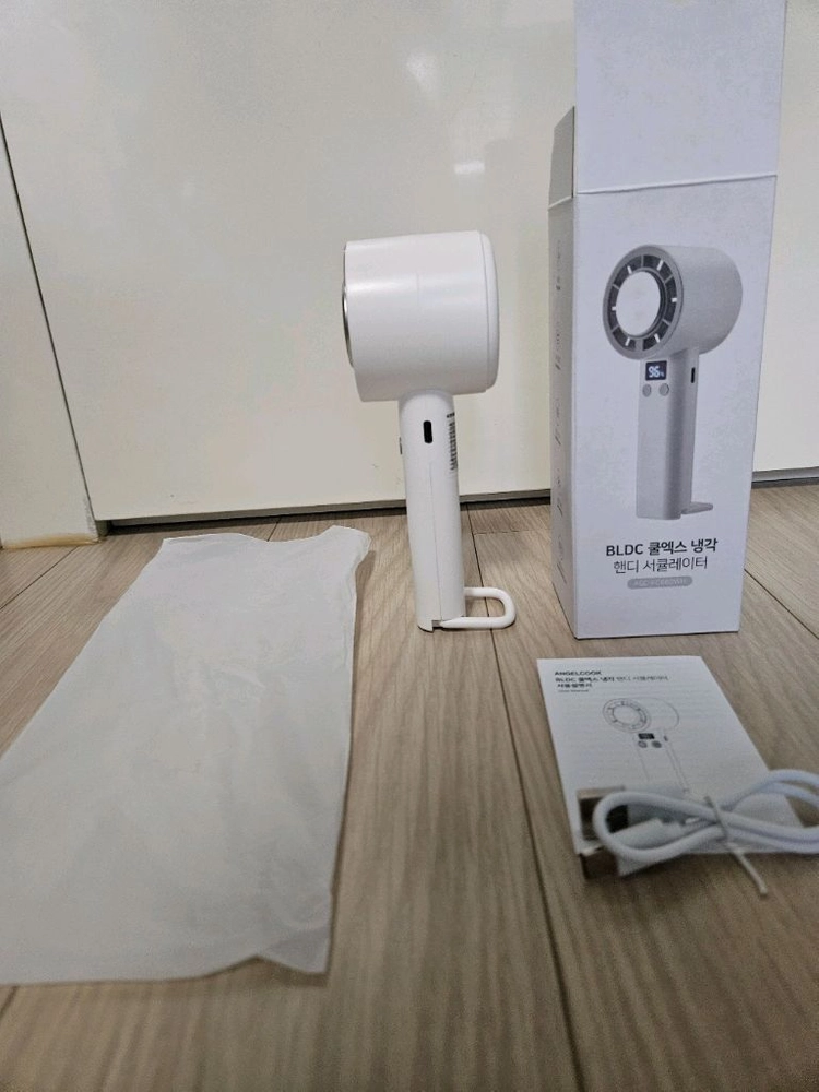 BLDC 쿨엑스 냉각 핸디 서큘레이터 AGC-FC680WH 화이트(미사용이 아니라 그냥 새제품) 이미지