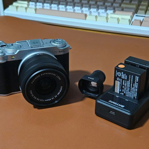 후지필름 X-M5 + 15-45mm 렌즈 + 35mm 뷰파인더 이미지