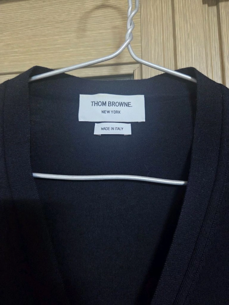 톰브라운 네이비 가디건 팝니다. - 안심되는 중고거래