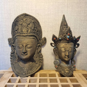 티베트 백동 보석 상감 관음보살 벽걸이 부조 조각상 2점 이미지