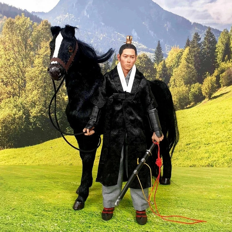 군도 조윤(강동원)+식모 흑마 세트 12인치 피규어(핫토이 호환) 이미지