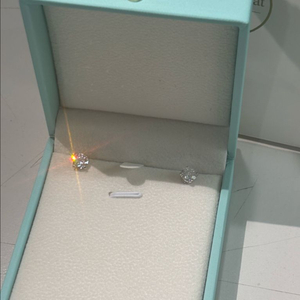 IGI 18k 랩다이아 7부 귀걸이 새상품 이미지