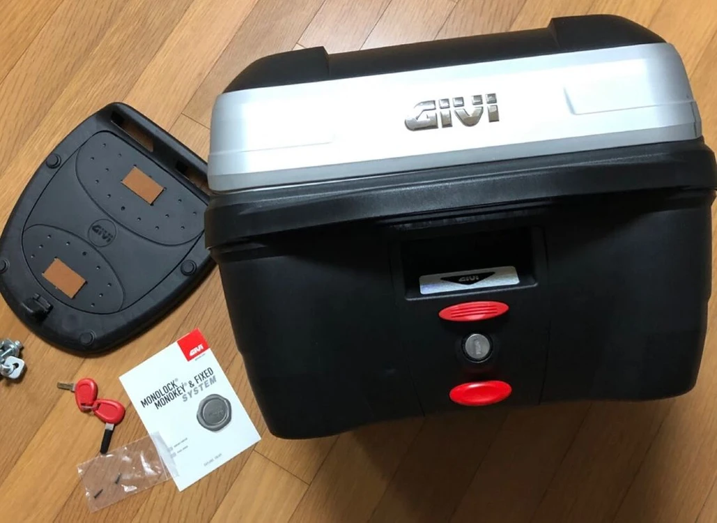 이태리 GiVi 리어 지비 기비 탑박스 풀구성 풀페이스 수납OK 이미지