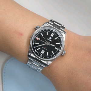 TRASKA VENTURER GMT CARBON BLACK 마브시계 이미지