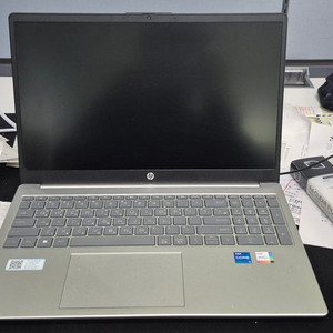 hp 15인치 노트북 팝니다. i5-1334u 입니다. 이미지