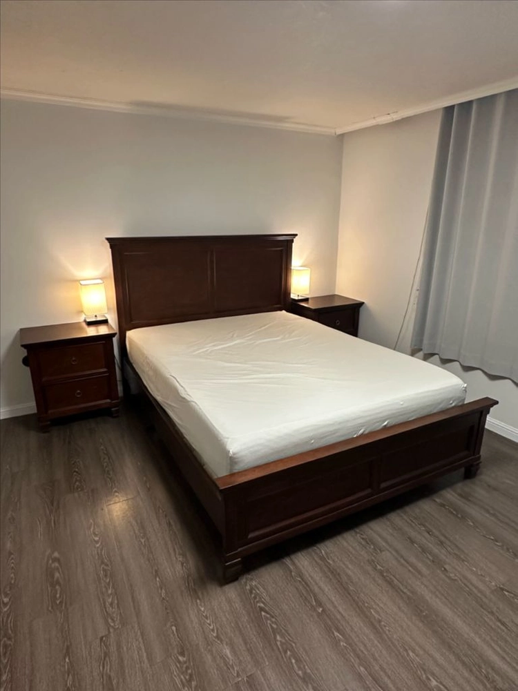 미라지 퀸 침대프레임 협탁 세트 - 안심되는 중고거래