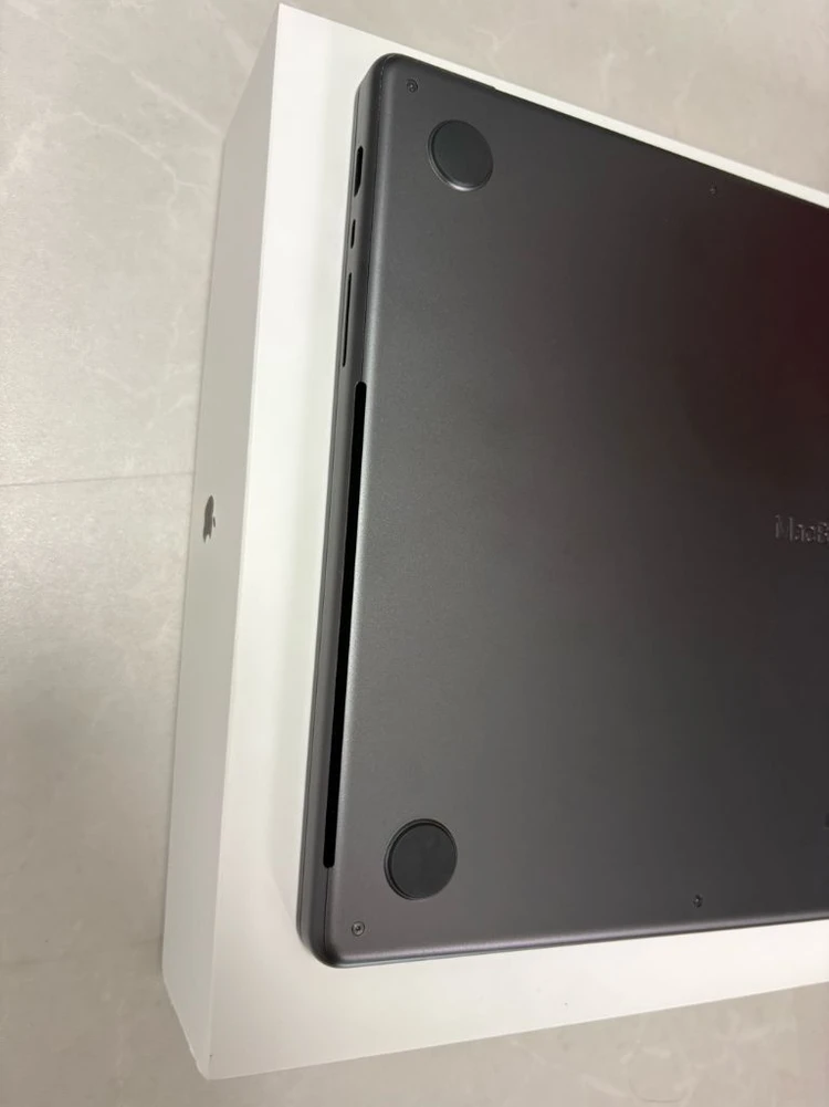 맥북프로 16인치 M5max 48G/2T 판매 이미지