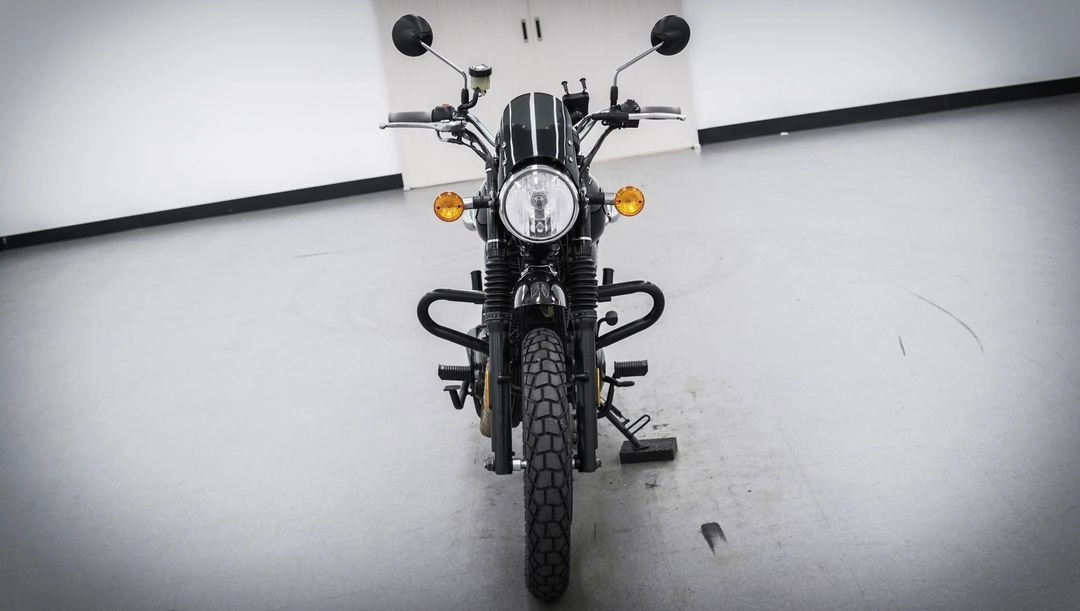 베넬리 임페리알레 400 ABS 20년식 17,000km 판매합니다. 이미지