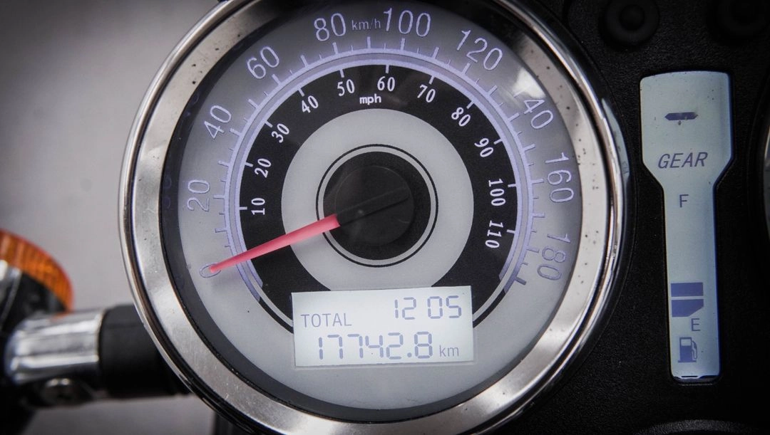 베넬리 임페리알레 400 ABS 20년식 17,000km 판매합니다. 이미지