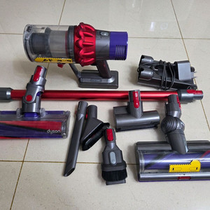 다이슨 V10 무선 청소기 판매합니다. 이미지