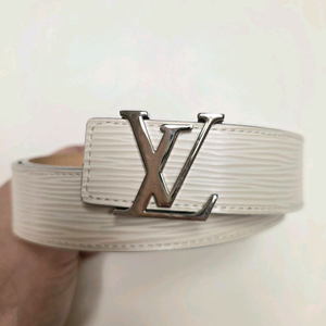 루이비통 에피 가죽 LV 이니셜 벨트 화이트 이미지