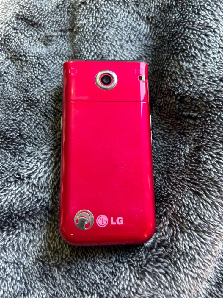 부품용 수리용 장식용 휴대폰 폴더폰 피처폰 조이팝 LG-KH3900 팝니다 이미지