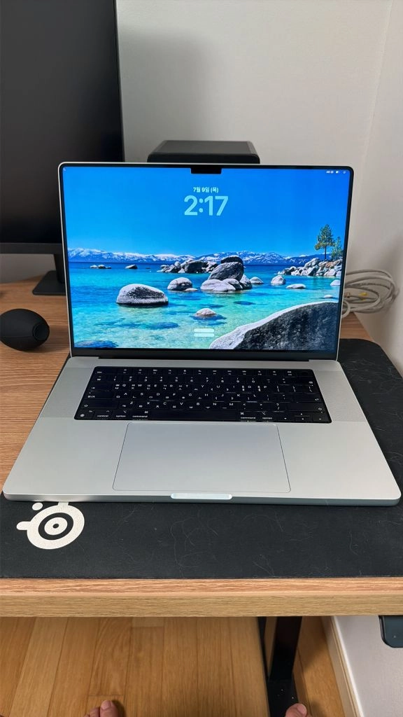맥북 m1 pro 16인치 이미지