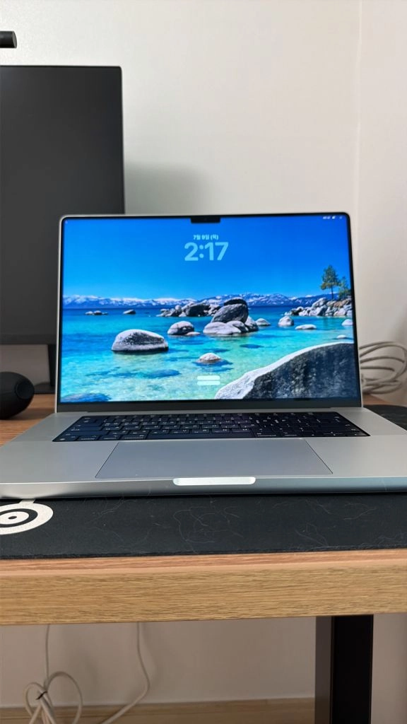 맥북 m1 pro 16인치 이미지