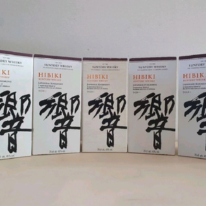 히비키 블렌더스 초이스, 히비키 하모니 빈병 케이스팝니다 이미지