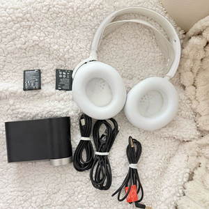 스틸시리즈 Arctis Nova Pro 무선 게이밍 헤드셋 이미지