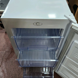 아이엠 BD-88L 화이트냉동고 서랍형 88L526831571m 판매합니다. 이미지