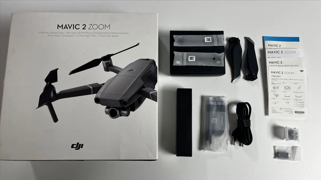 DJI 매빅2 줌 드론 플라이 모어 키트 이미지