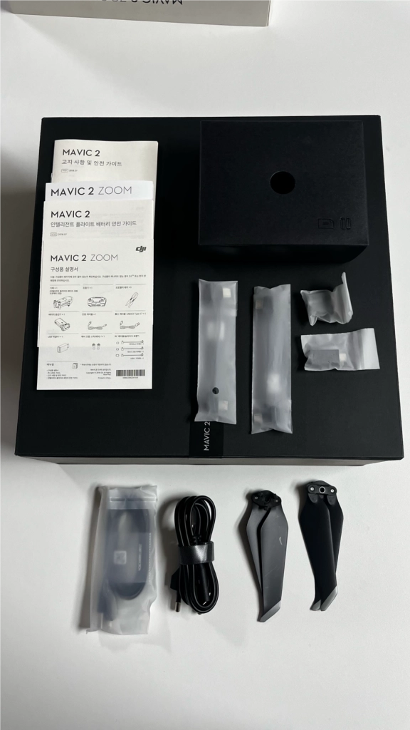 DJI 매빅2 줌 드론 플라이 모어 키트 이미지