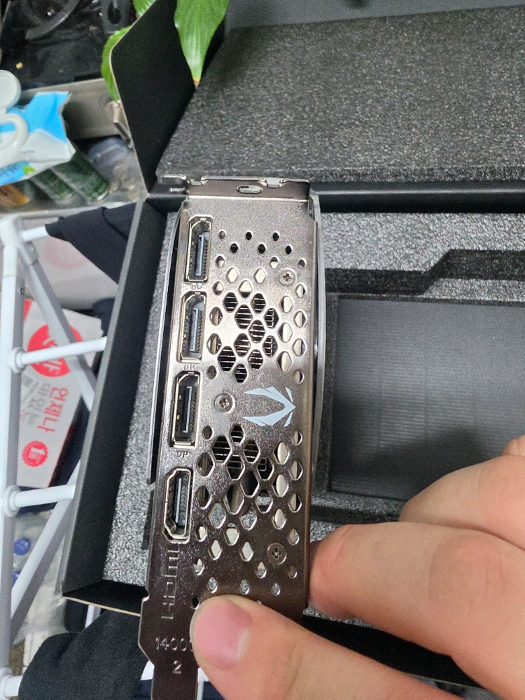 RTX 4060 TI TWIN EDGE 8GB 팝니다 조텍 rtx4060ti 이미지