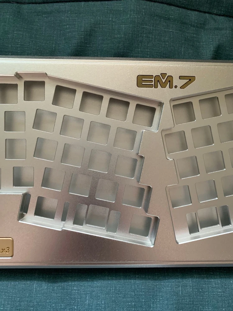 EM7 커스텀키보드 이미지
