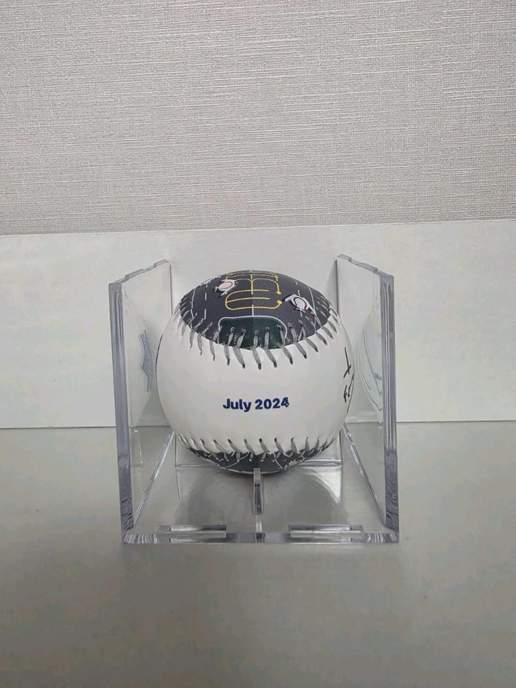 LG트윈스 오스틴 딘 선수 친필싸인볼 이미지